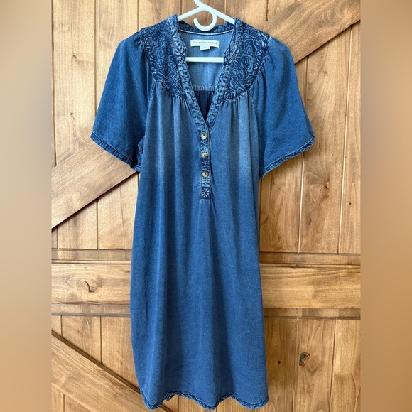 Anthropologie Dresses & Skirts - Pilcro by Anthropologie Indigo Embroidered Midi Dress. Size L.